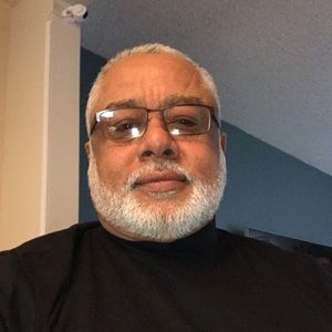 Meet your Posher, Elias